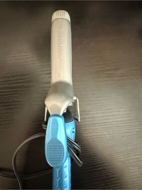 BaBylissPRO Blue Curling Iron - Blue
